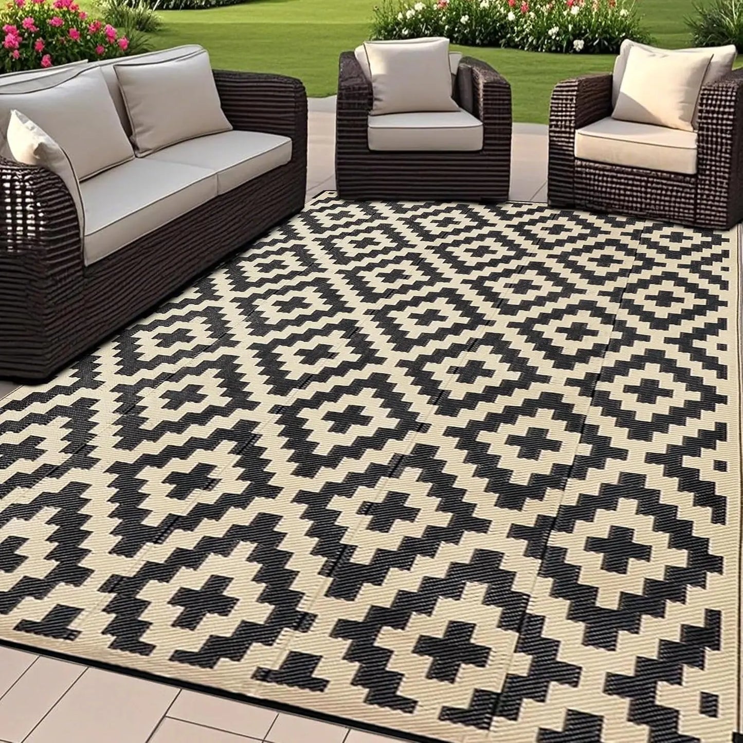 Reversible Plastic Straw Patio Rug, 6' x 9'