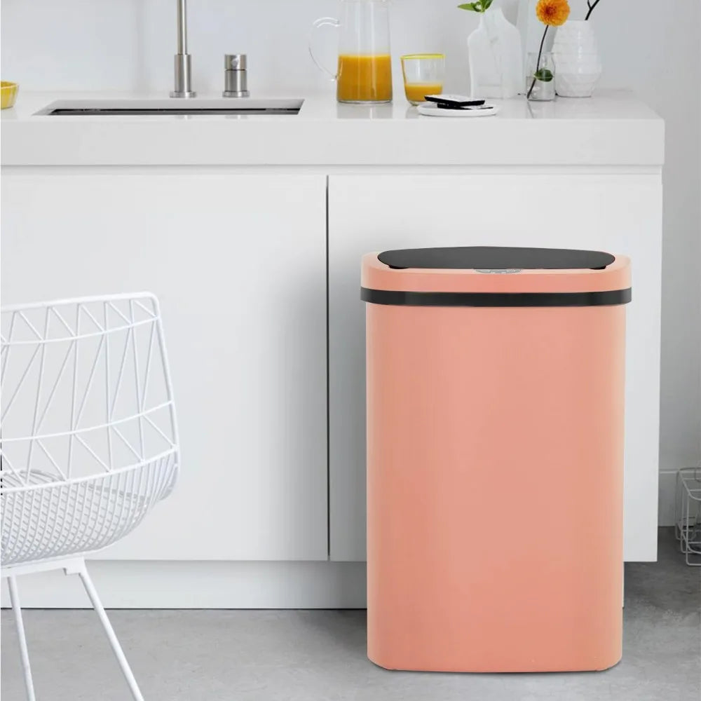 Trash Can with Automatic Lid