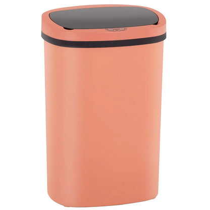 Trash Can with Automatic Lid