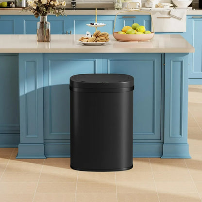 Trash Can with Automatic Lid