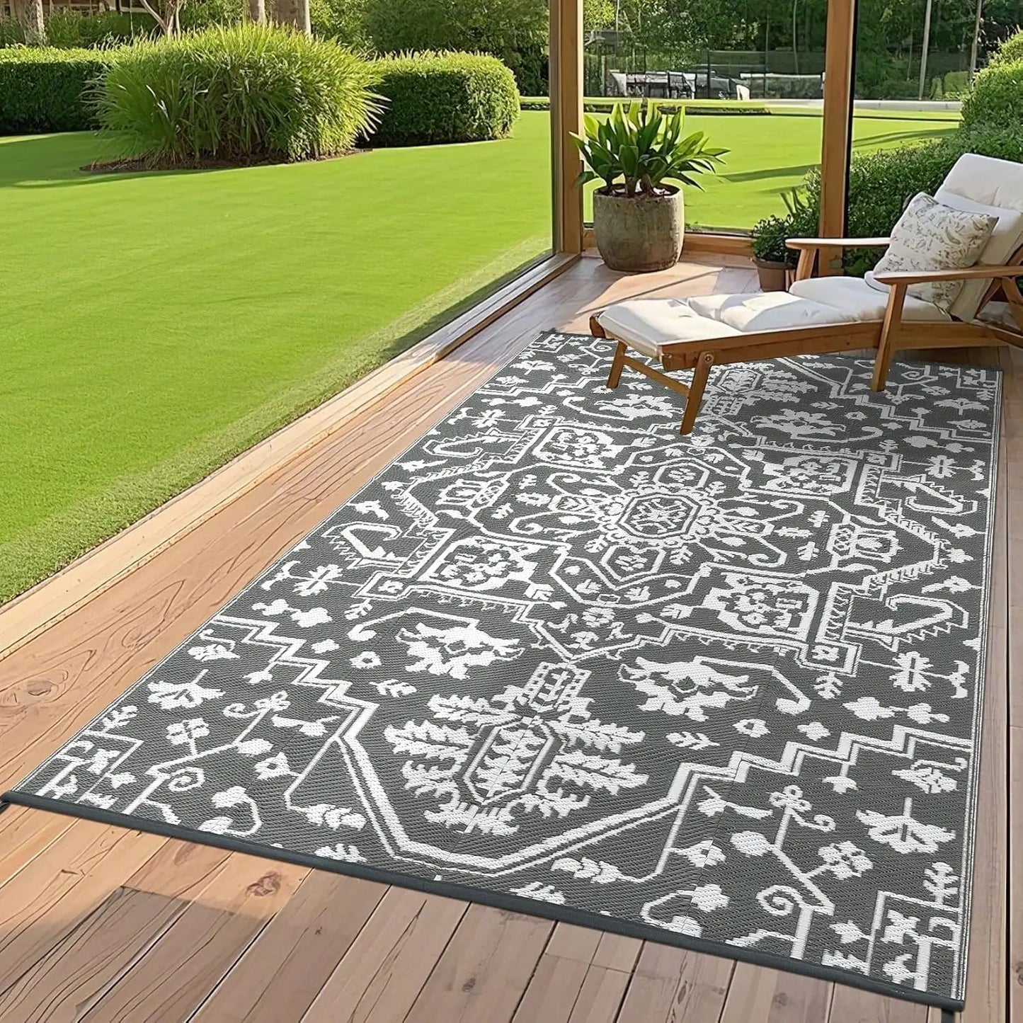 Waterproof Outdoor Rug Stain-Resistant Plastic Straw Carpet