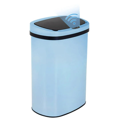 Trash Can with Automatic Lid