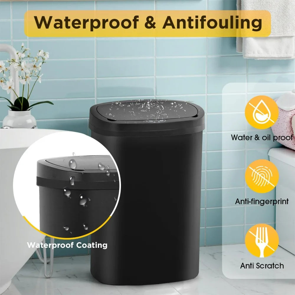 Trash Can with Automatic Lid